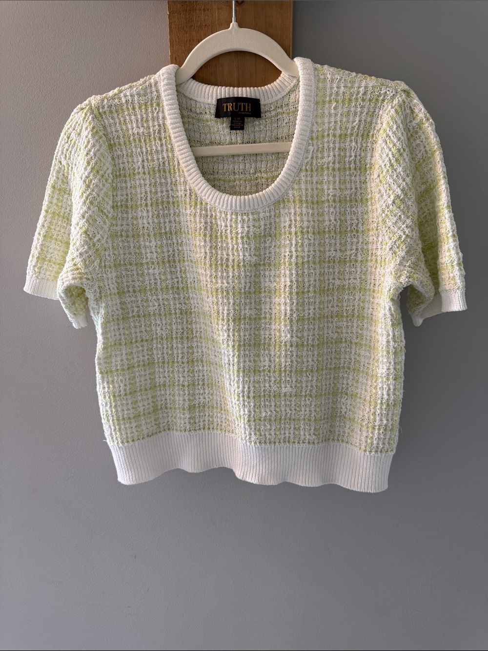 TRUTH Short-Sleeve Knit Top in Light green and White Check, L